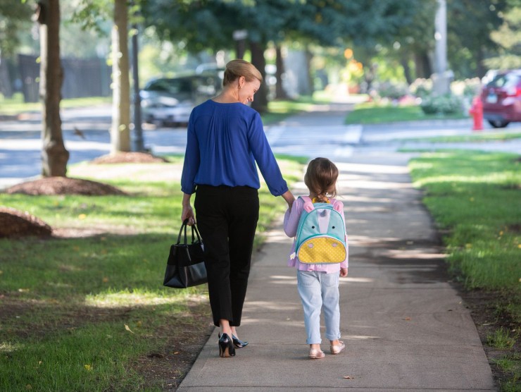 mom with child